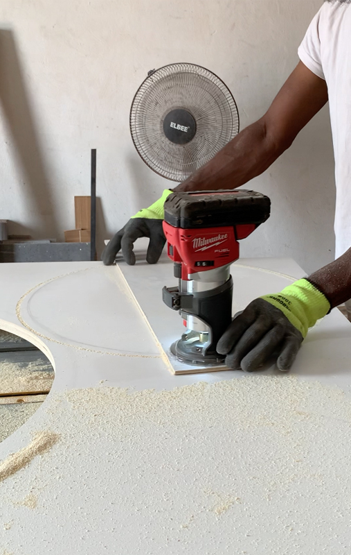 Route arch for shelf